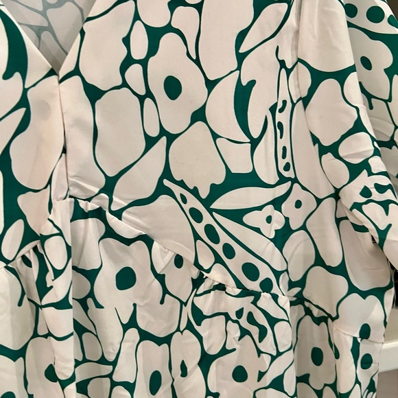 SOLD Green and White Flutter Sleeve V-Neck Sundress Sz L - Picture 3 of 5